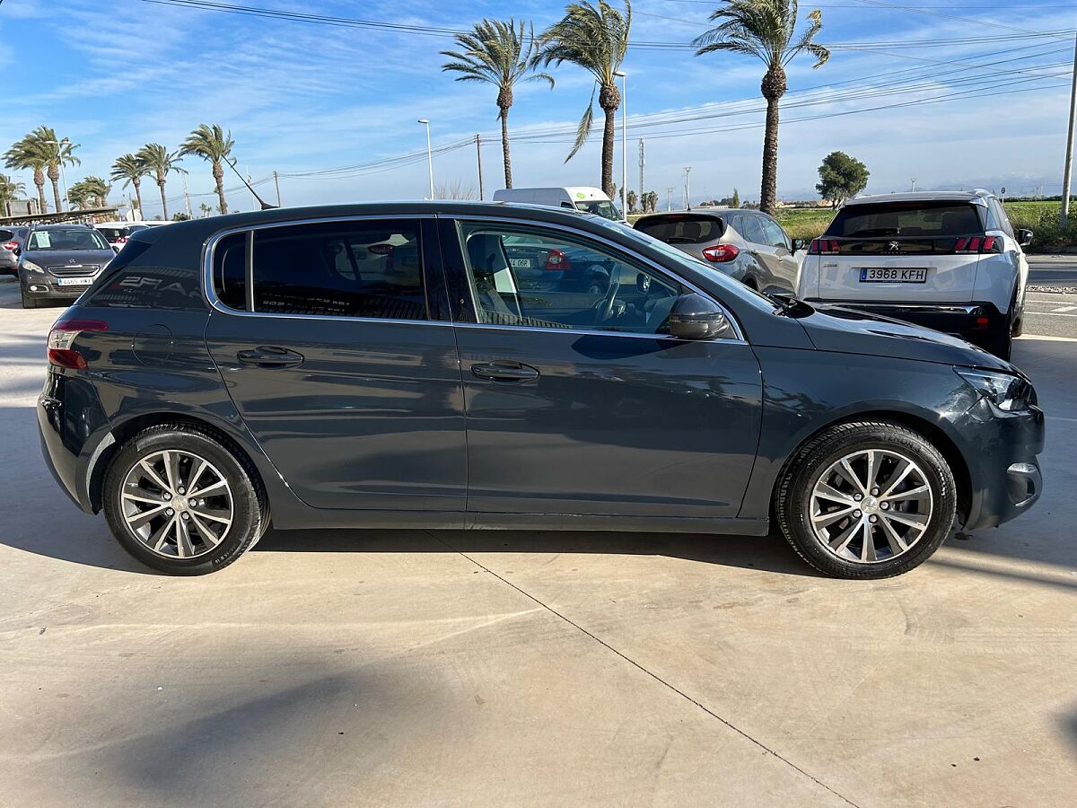 PEUGEOT 308 ALLURE 1.2 E-THP AUTO SPANISH LHD IN SPAIN 40000 MILES SUPERB 2017